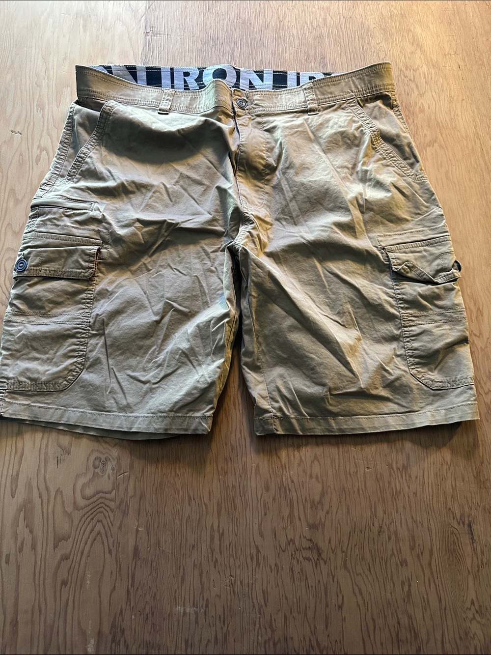 Men's Cargo Shorts in Light Khaki with Side Pockets
